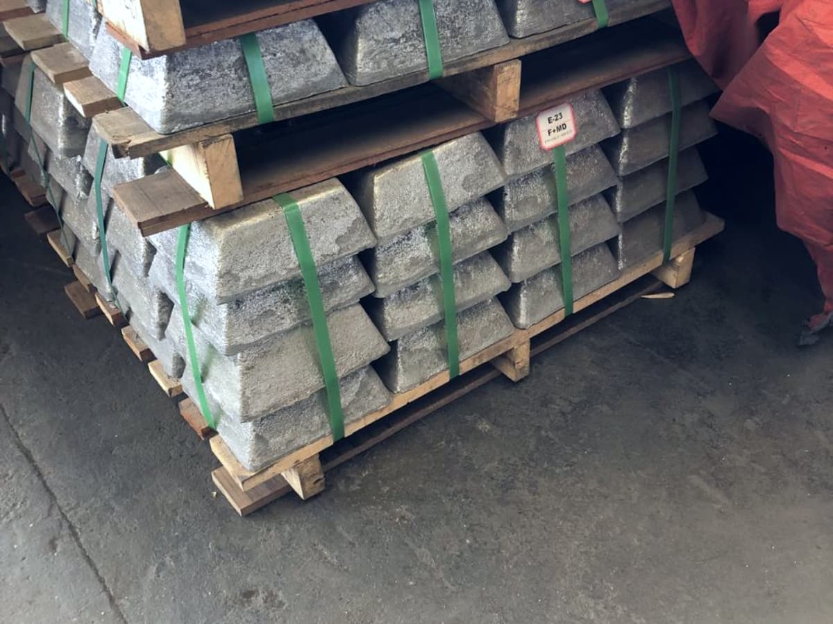 Antimony ingot pallets with lot identification labels